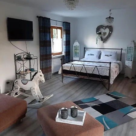 Neuses Am Brand * Sonnefeld