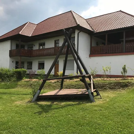 ベッド・アンド・ブレックファスト Neuses Am Brand