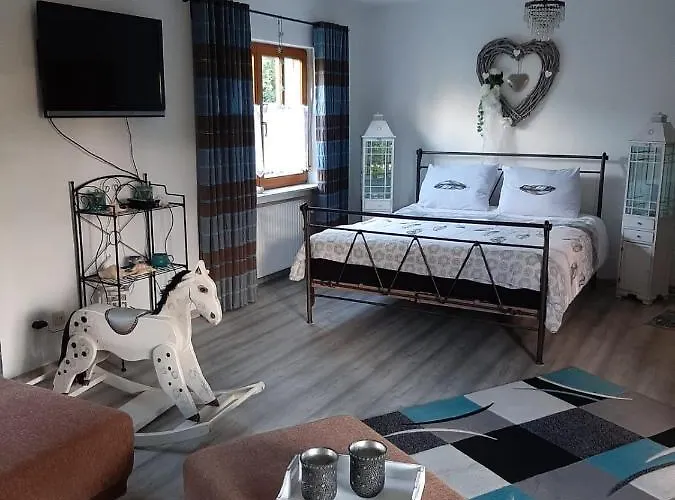 Neuses Am Brand * Sonnefeld